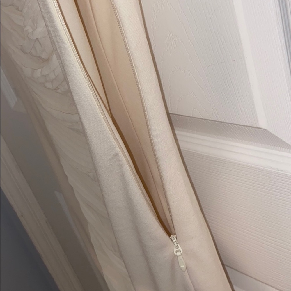 g by guess cream dress - Picture 4 of 4